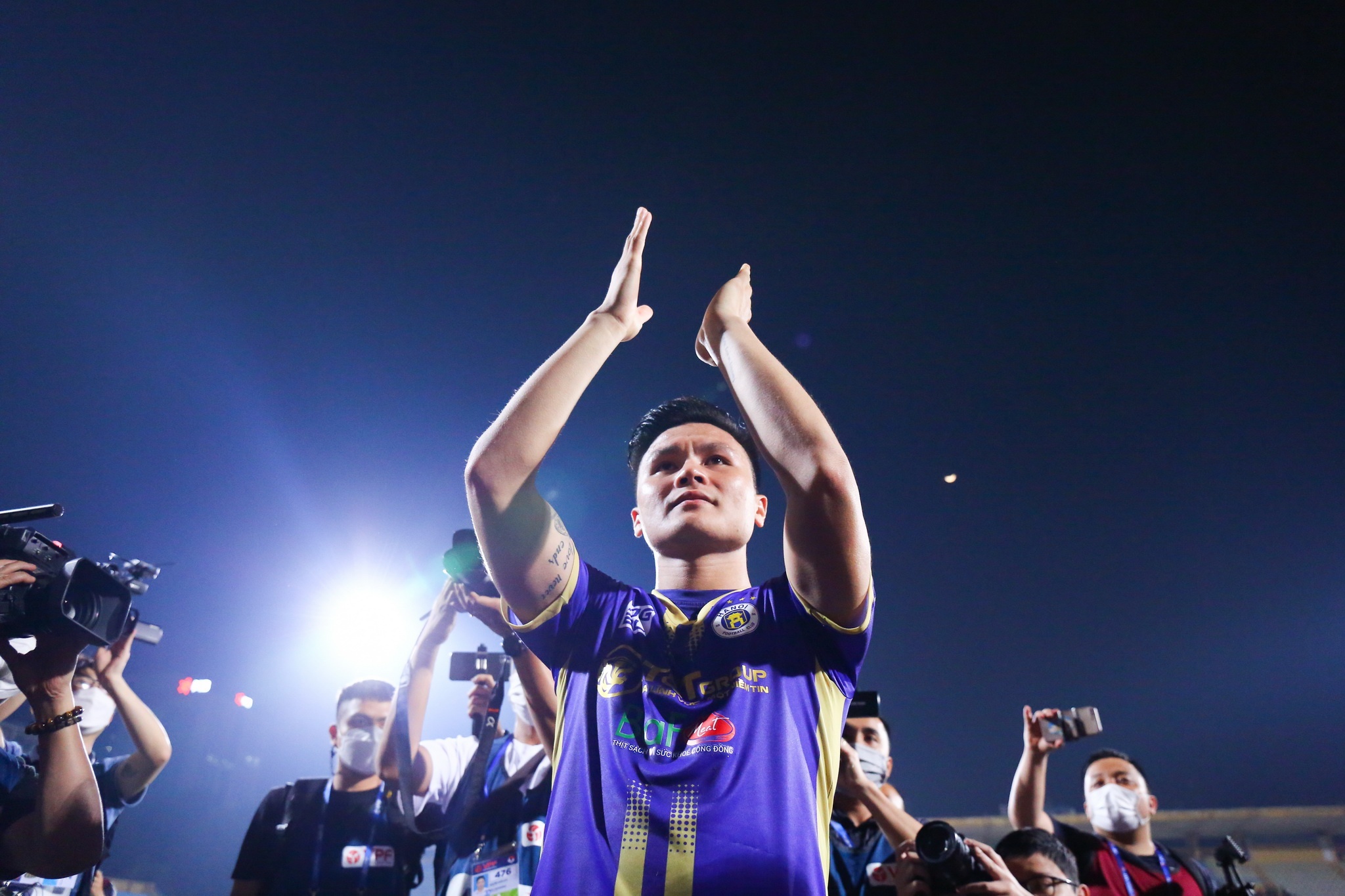 Quang Hai chau Au U23 Viet Nam SEA Games anh 1