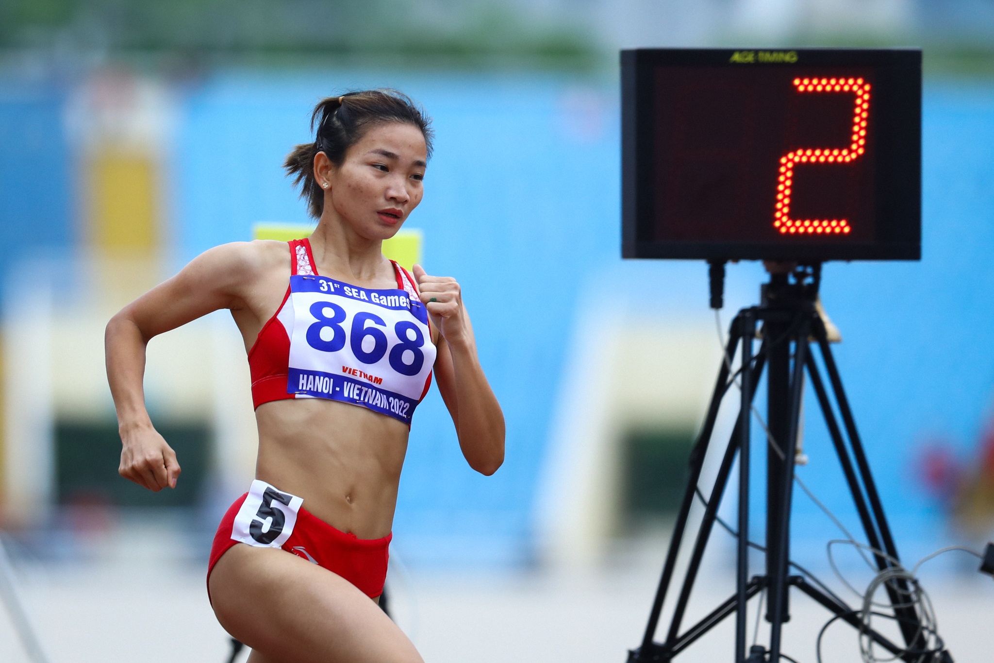 Nguyen Thi Oanh SEA Games 31 Dien kinh Viet Nam anh 1