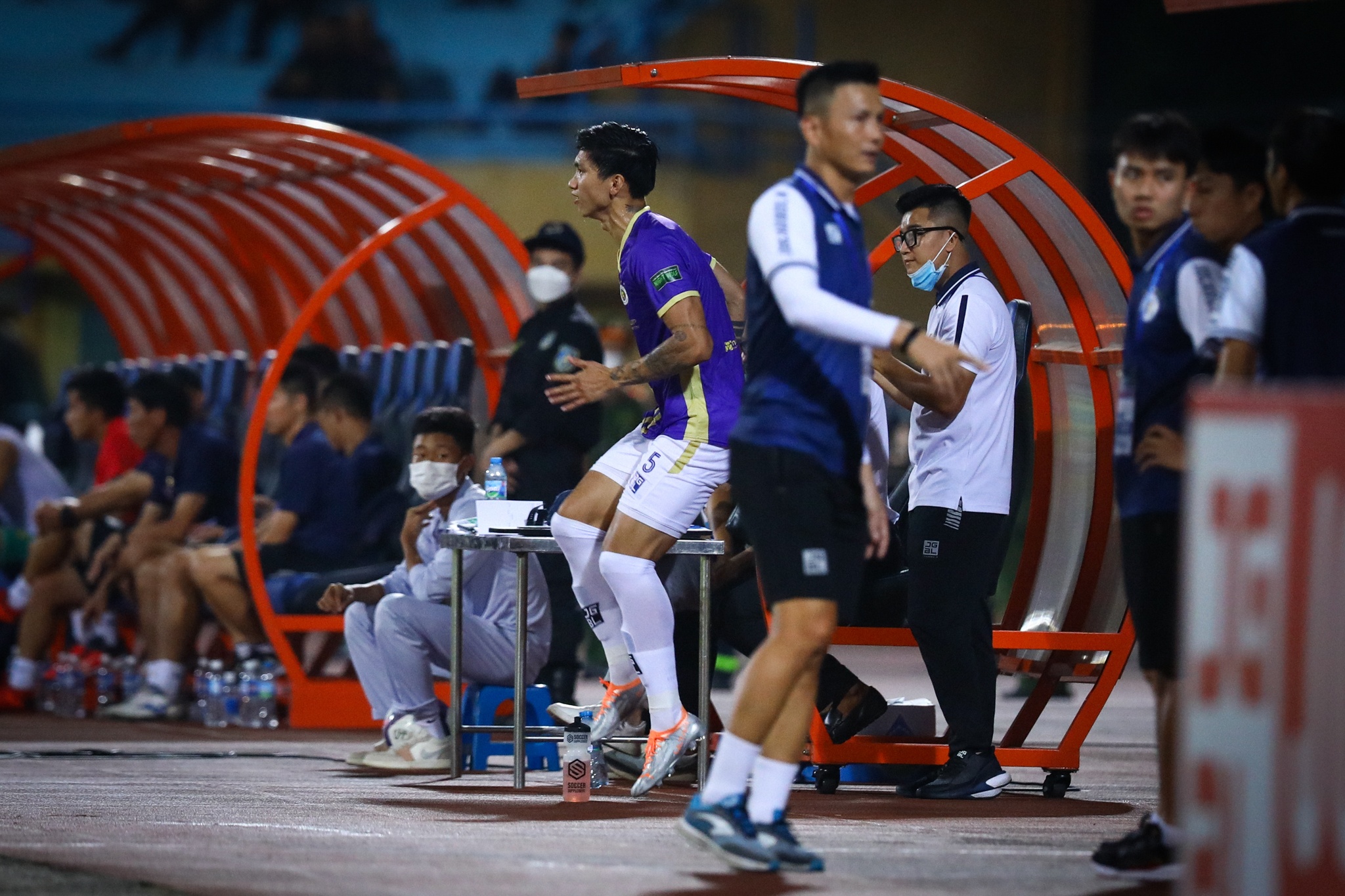 Van Hau tro lai CLB Ha Noi Tuyen Viet Nam anh 2