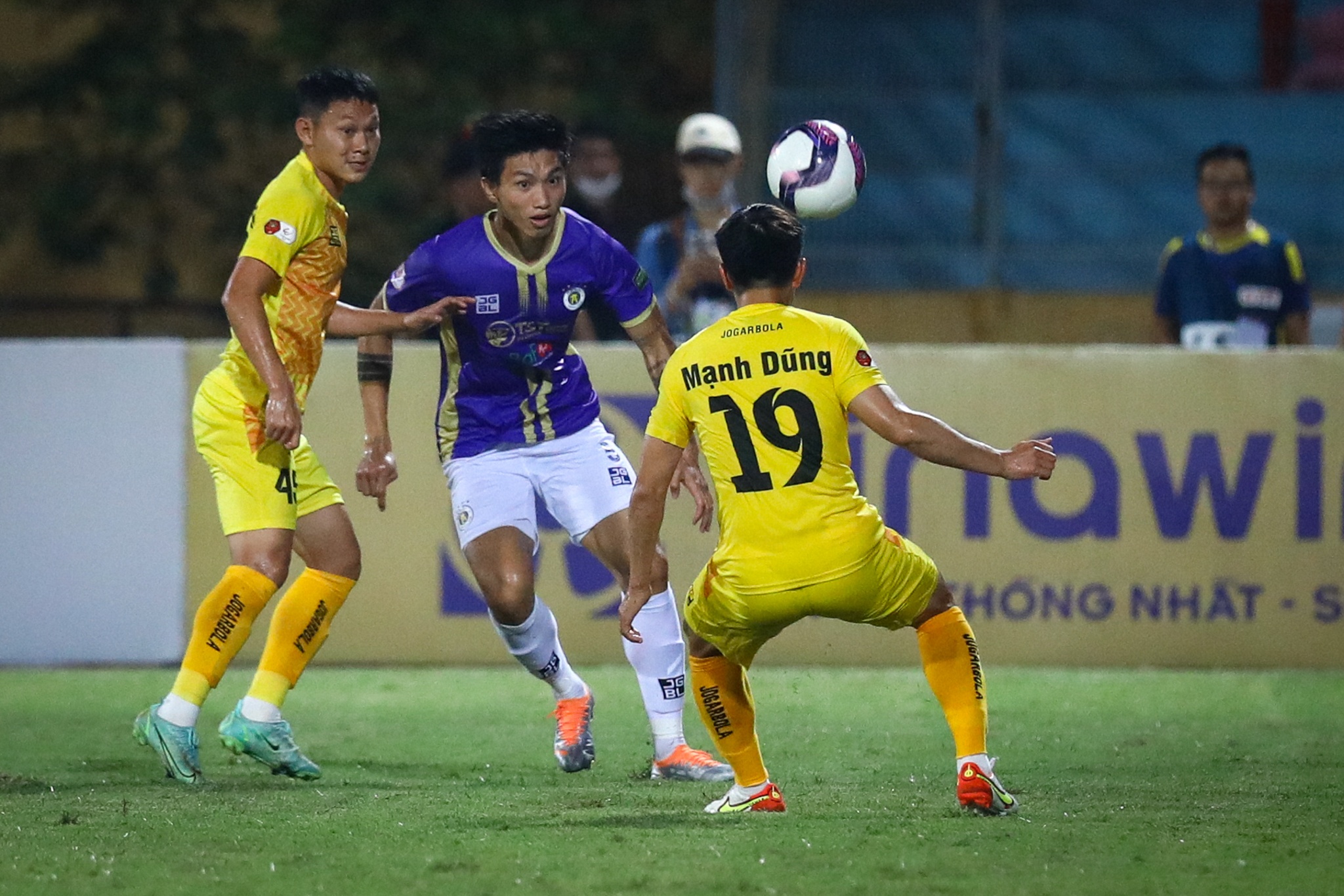 Van Hau tro lai CLB Ha Noi Tuyen Viet Nam anh 9