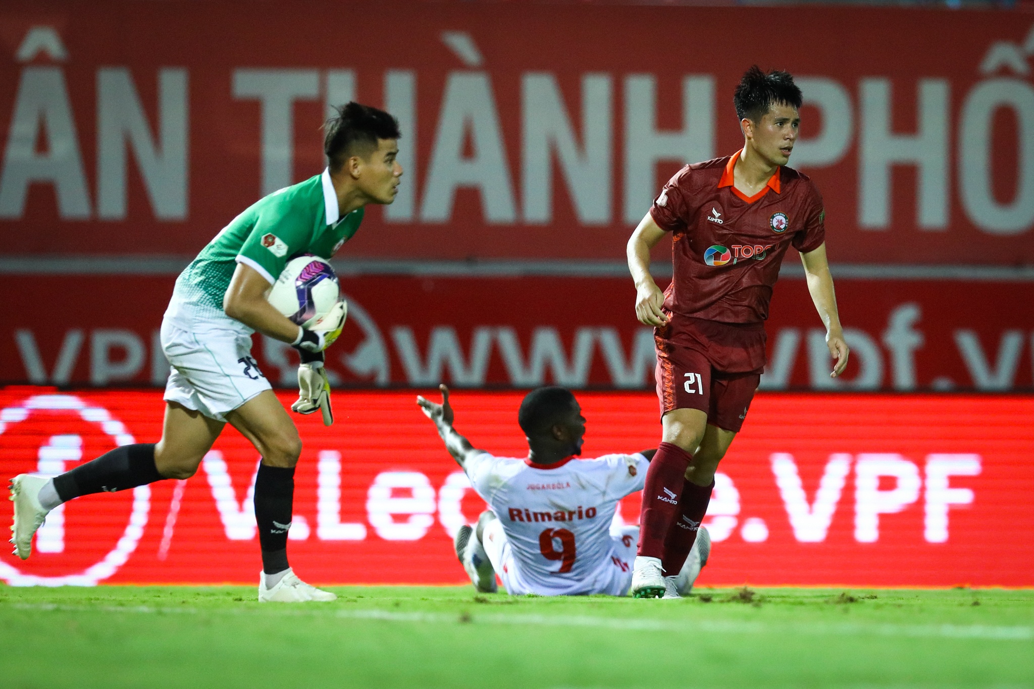 Rimario Gordon Binh Dinh Tuyen Viet Nam anh 6