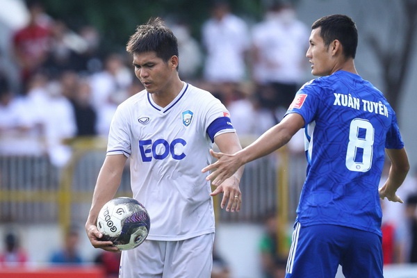 EOC thua tran dau tien tai HPL Bia Saigon Cup 2022 hinh anh