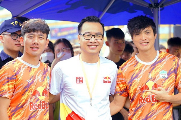 HAGL tuyen quan o Ha Noi hinh anh