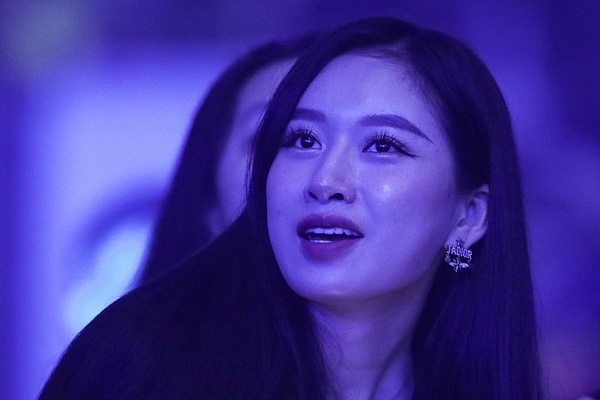 Nhung bong hong tai giai MMA chuyen nghiep dau tien o Ha Noi hinh anh