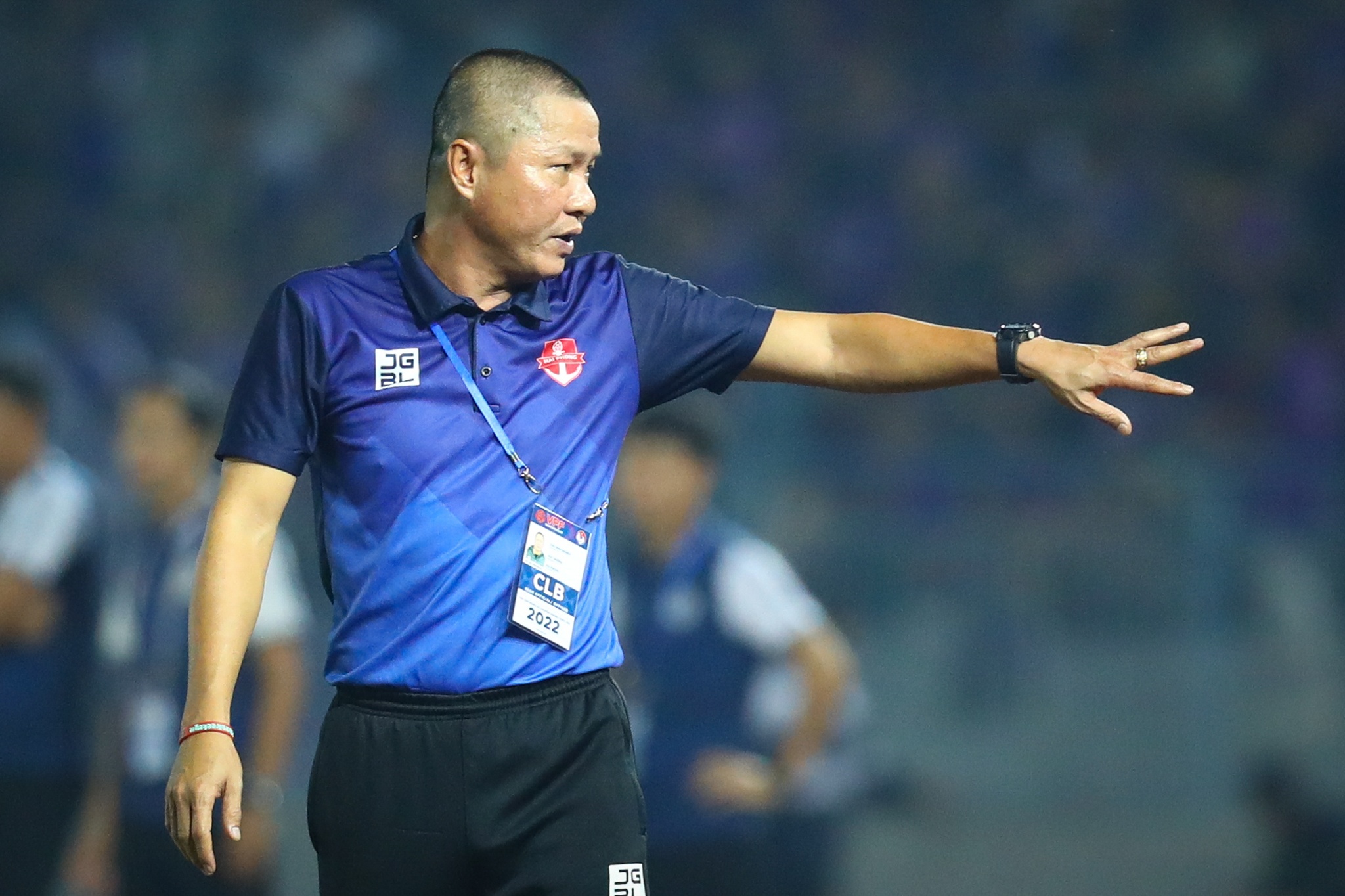 CLB Ha Noi thua anh 8