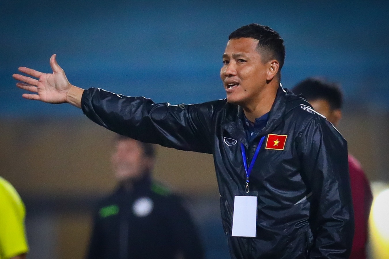 Anh Duc thay HLV Park chi dao tuyen Viet Nam hinh anh