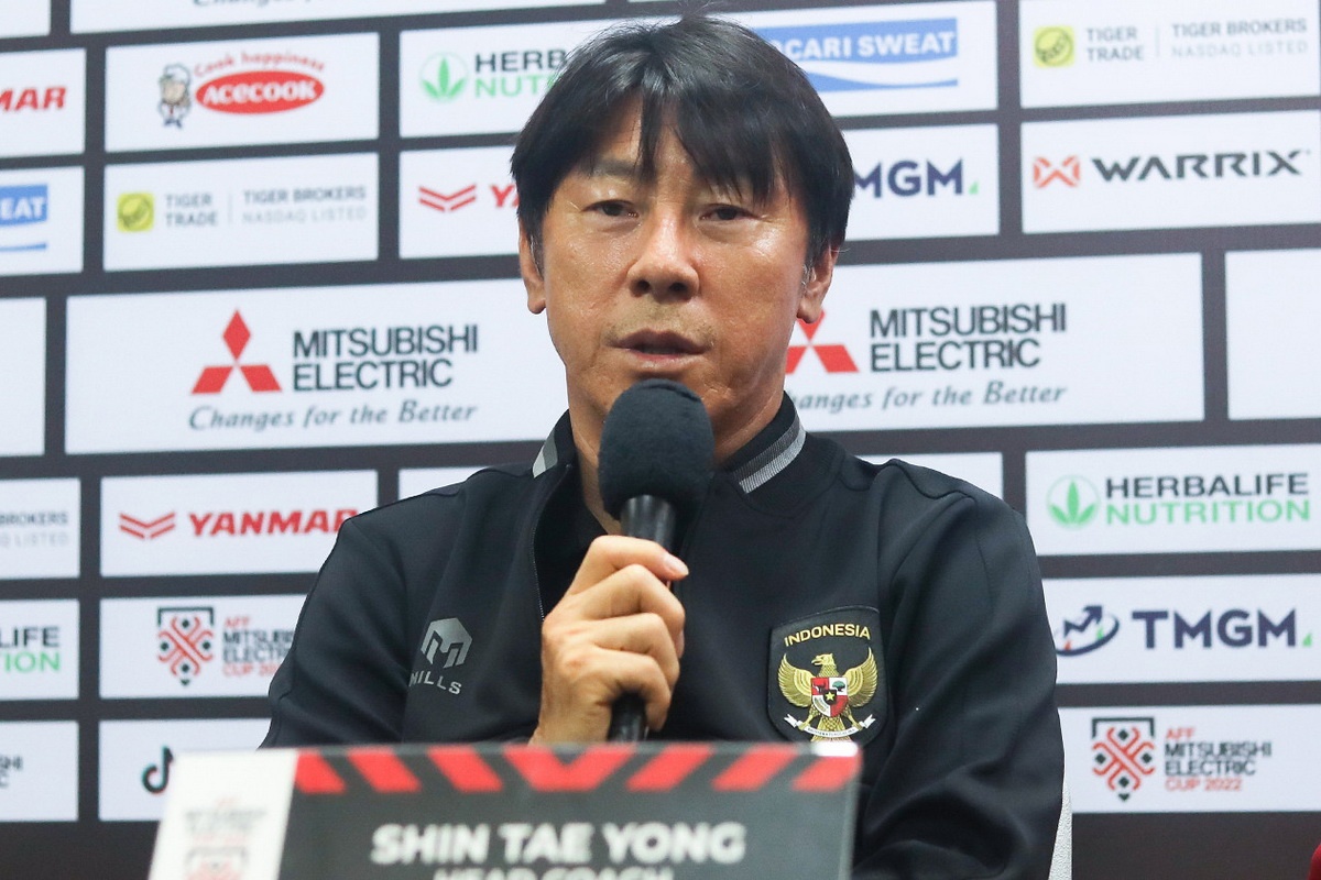 HLV Shin noi gi sau khi thua tuyen Viet Nam hinh anh