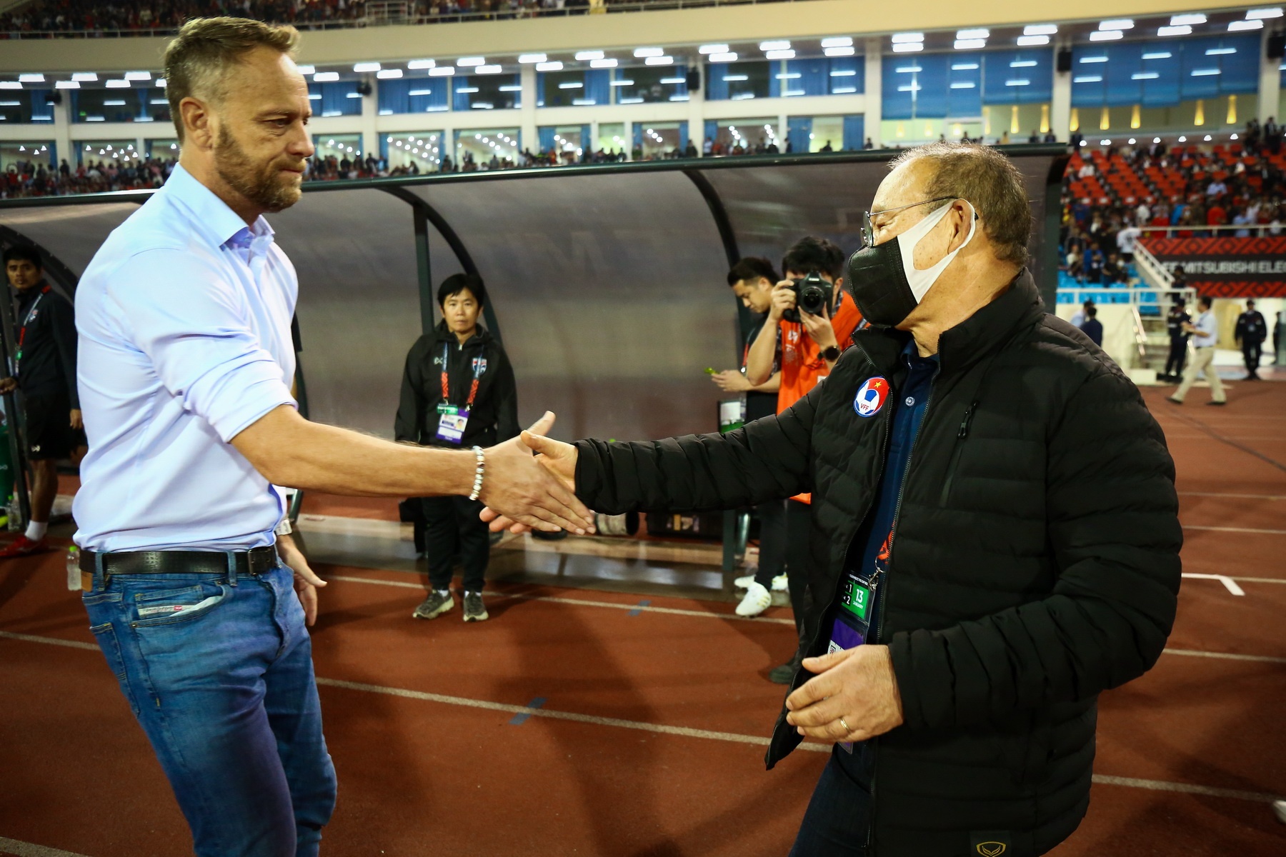 Tran cuoi cua HLV Park o My Dinh hinh anh