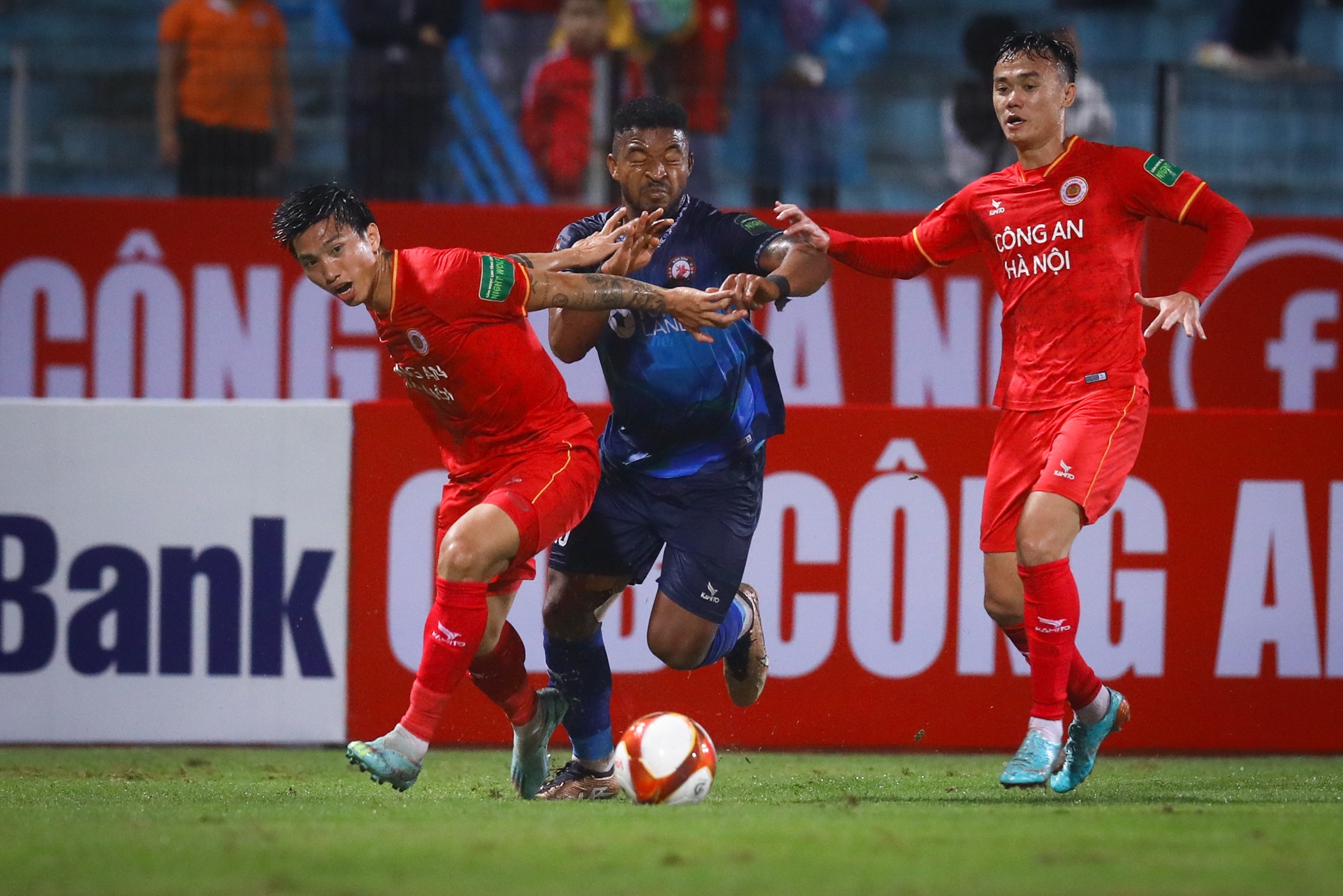 Viktor Le Van Hau anh 10