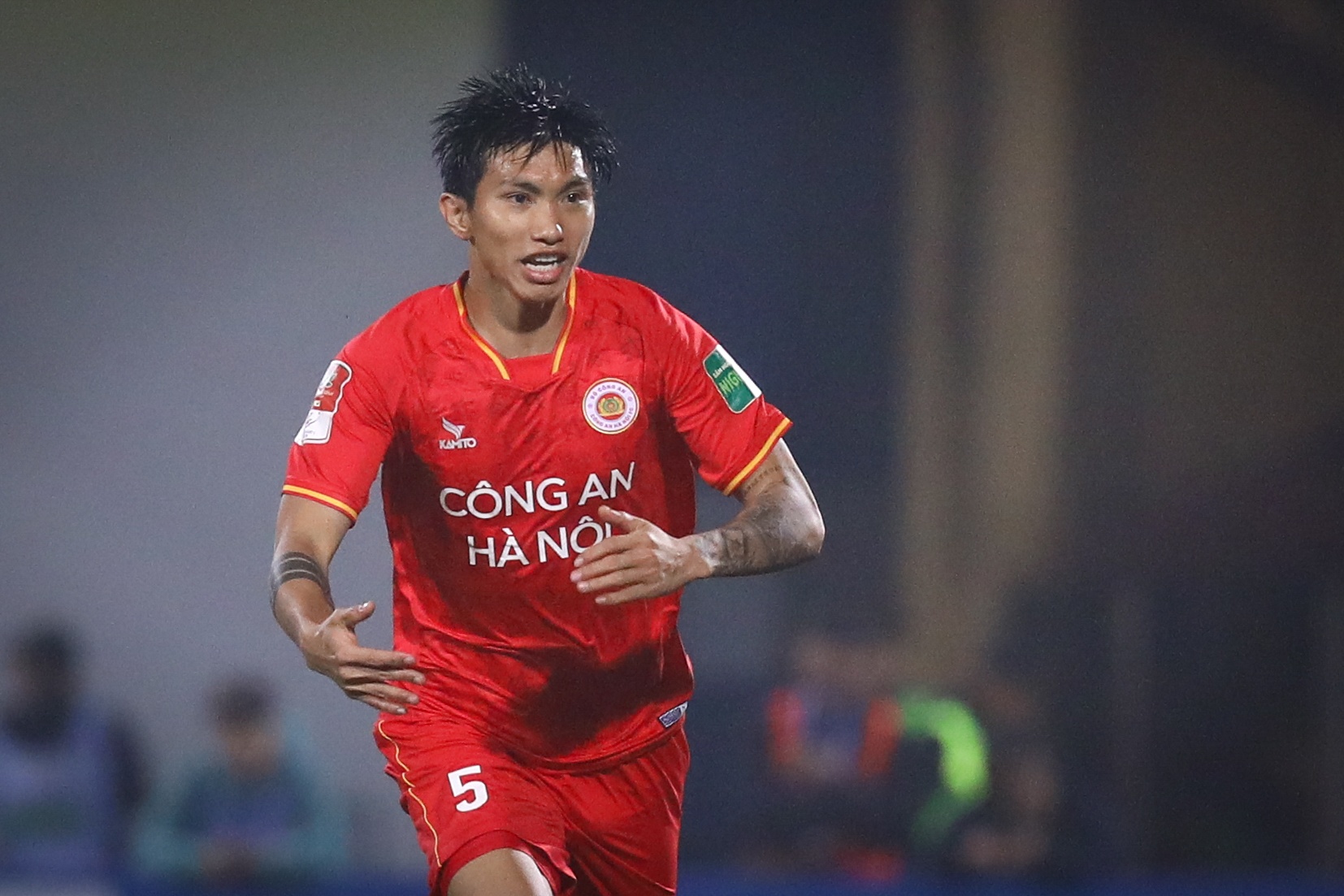 Viktor Le Van Hau anh 13