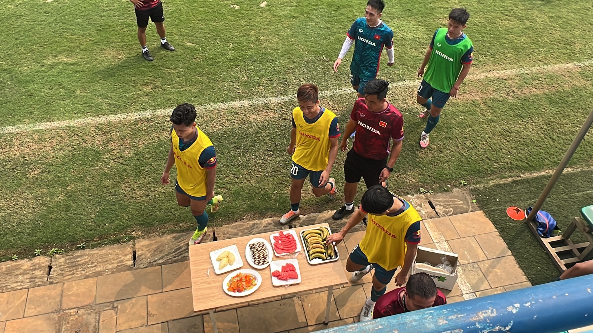 Tuyen Viet Nam Banh que anh 2