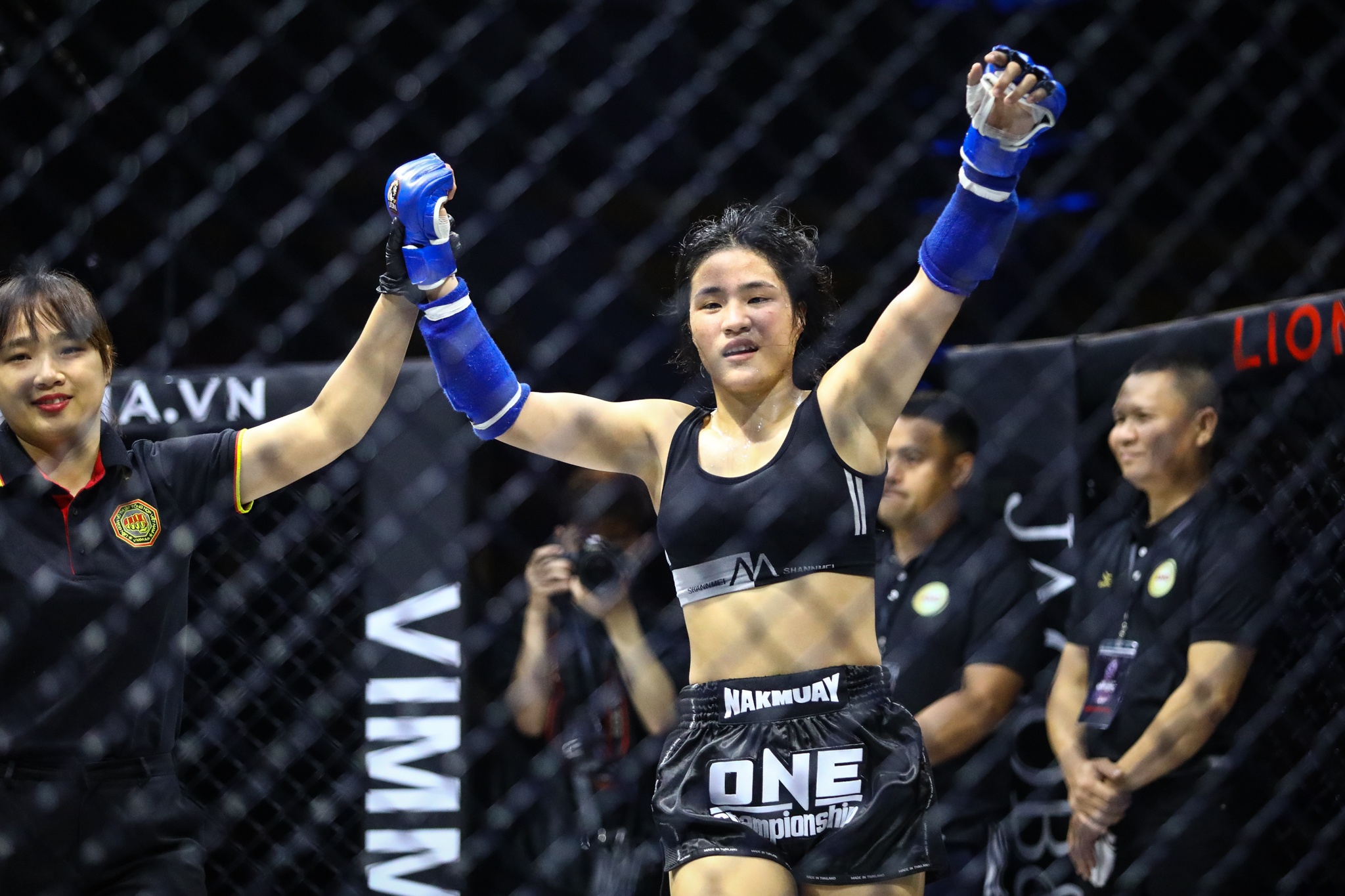 MMA Viet Nam Bianka Balajti anh 10