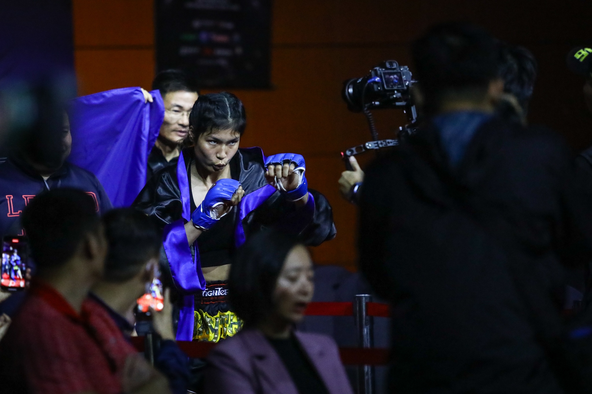 MMA Viet Nam Bianka Balajti anh 2