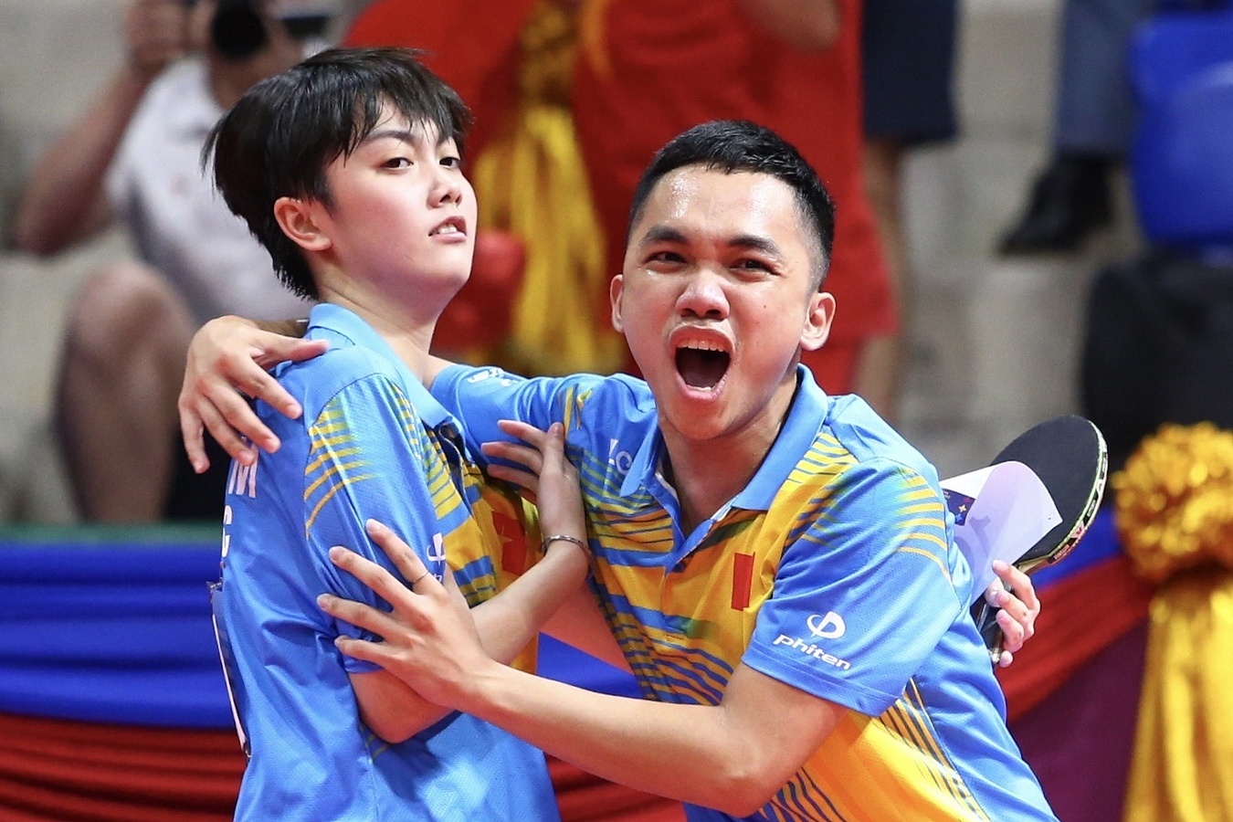 Bau Hien va ky niem voi ngoi sao bong ban SEA Games Mai Ngoc hinh anh