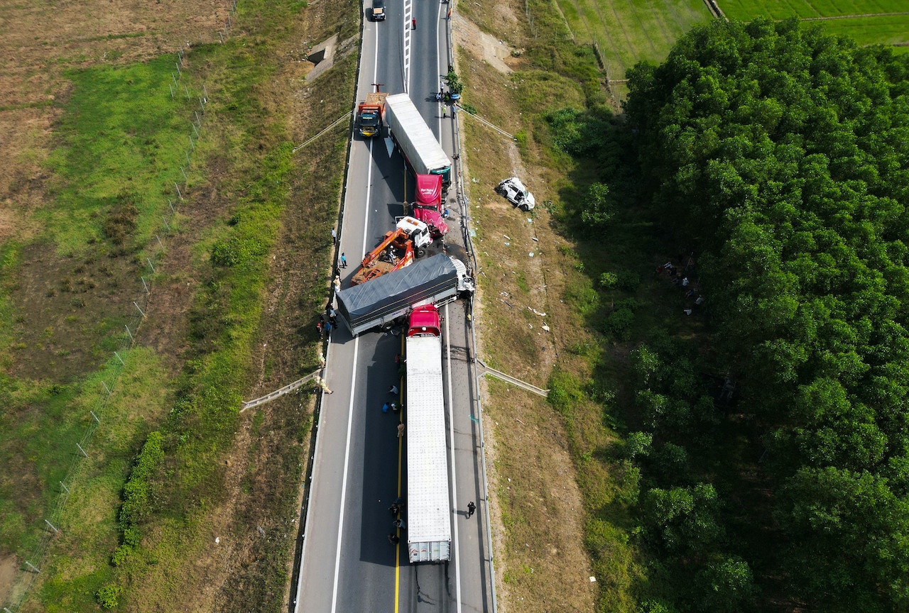 Sau hang loat vu tai nan tren cao toc, Bo GTVT chi dao 'nong' hinh anh