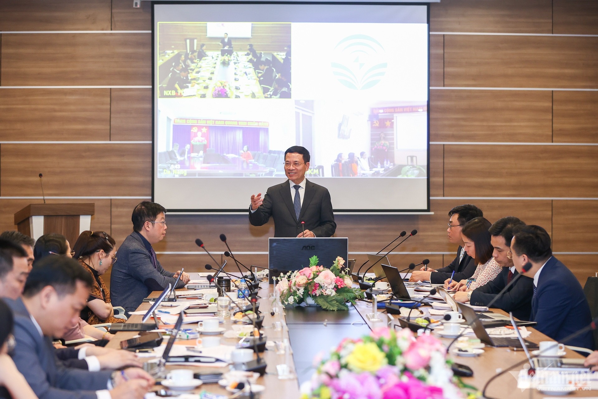 Doi moi xuat ban anh 1