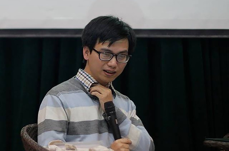 TS Tran Ngoc Hieu: 'Cong chung van hoc tuy it nhung dung tuyet vong' hinh anh