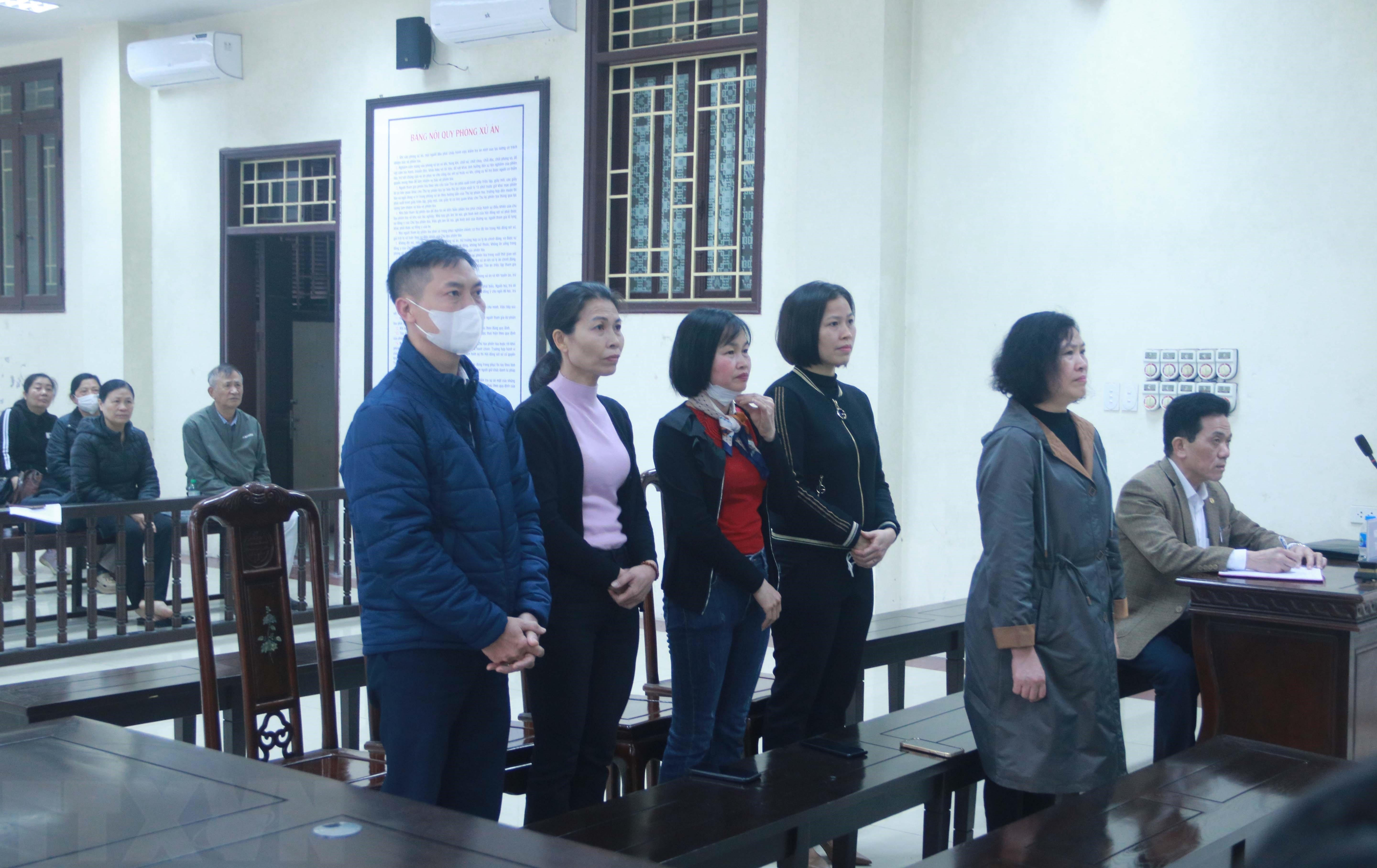 Giam doc Benh vien Da lieu Thai Binh linh an 2 nam tu hinh anh