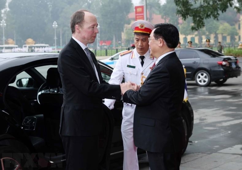 Vuong Dinh Hue anh 1