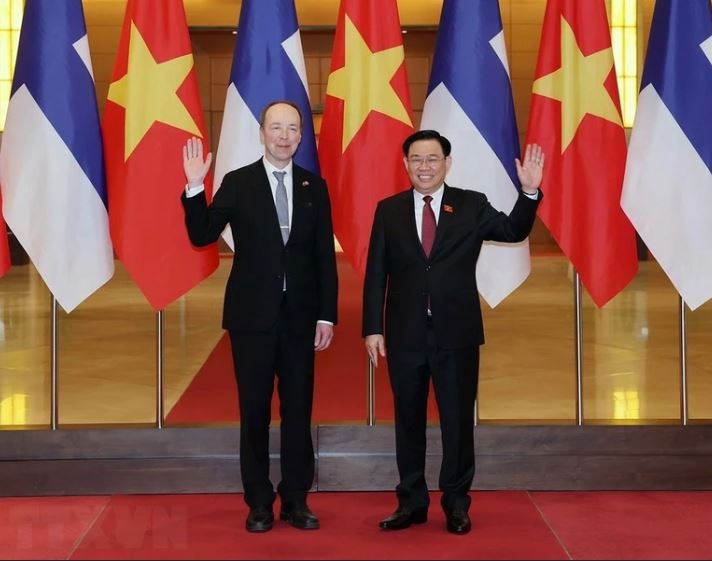 Vuong Dinh Hue anh 3