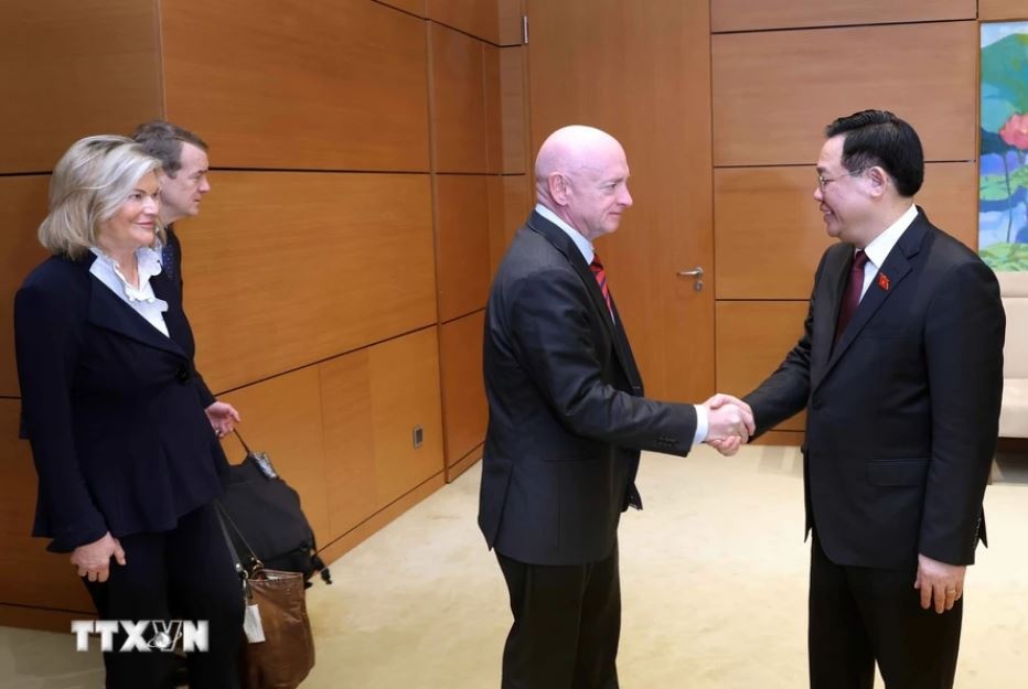 Vuong Dinh Hue anh 3