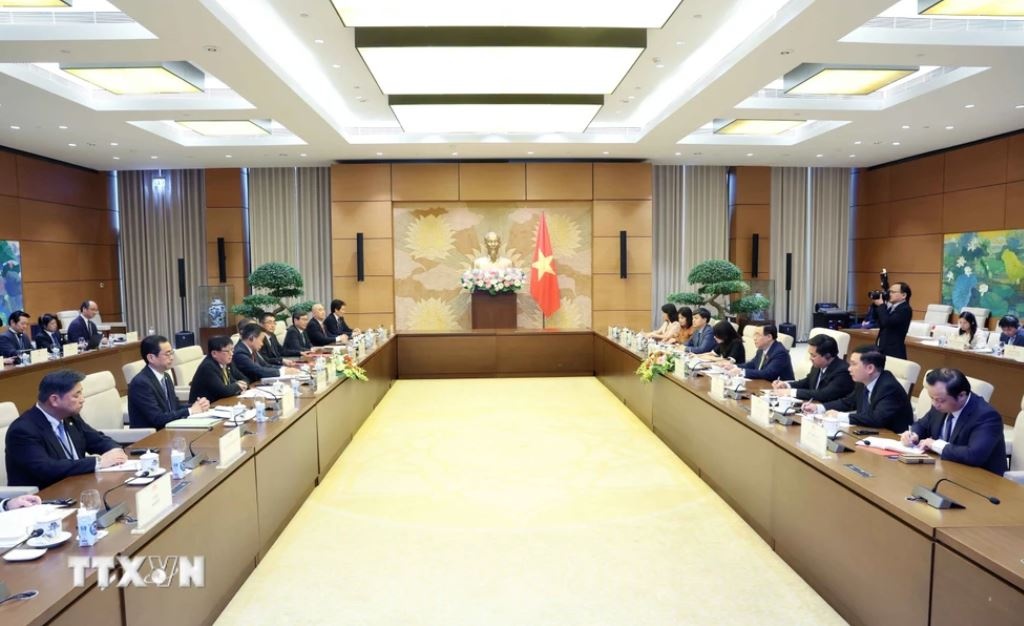 Chu tich Vuong Dinh Hue anh 12