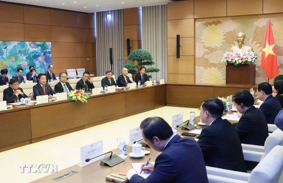 Chu tich Vuong Dinh Hue anh 11