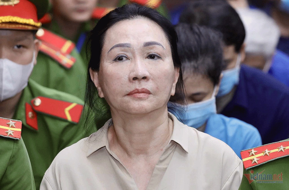 Dai dien VKS: Truong My Lan coi SCB la noi giu tien, luc can thi rut hinh anh