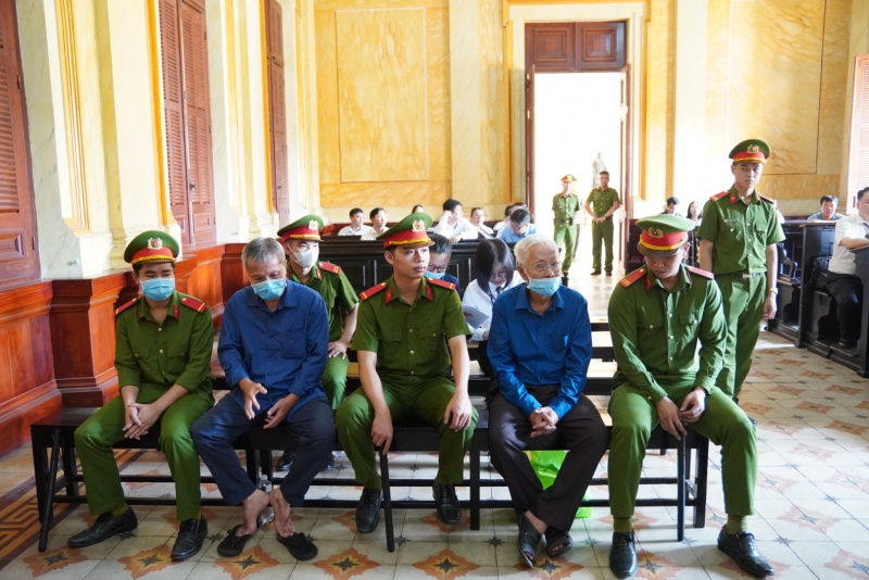 Ngan hang Dong A,  DAB,  Tran Phuong Binh anh 2