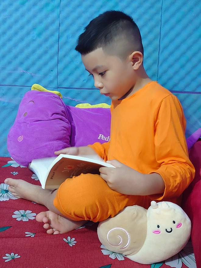 Doc sach cung con anh 1