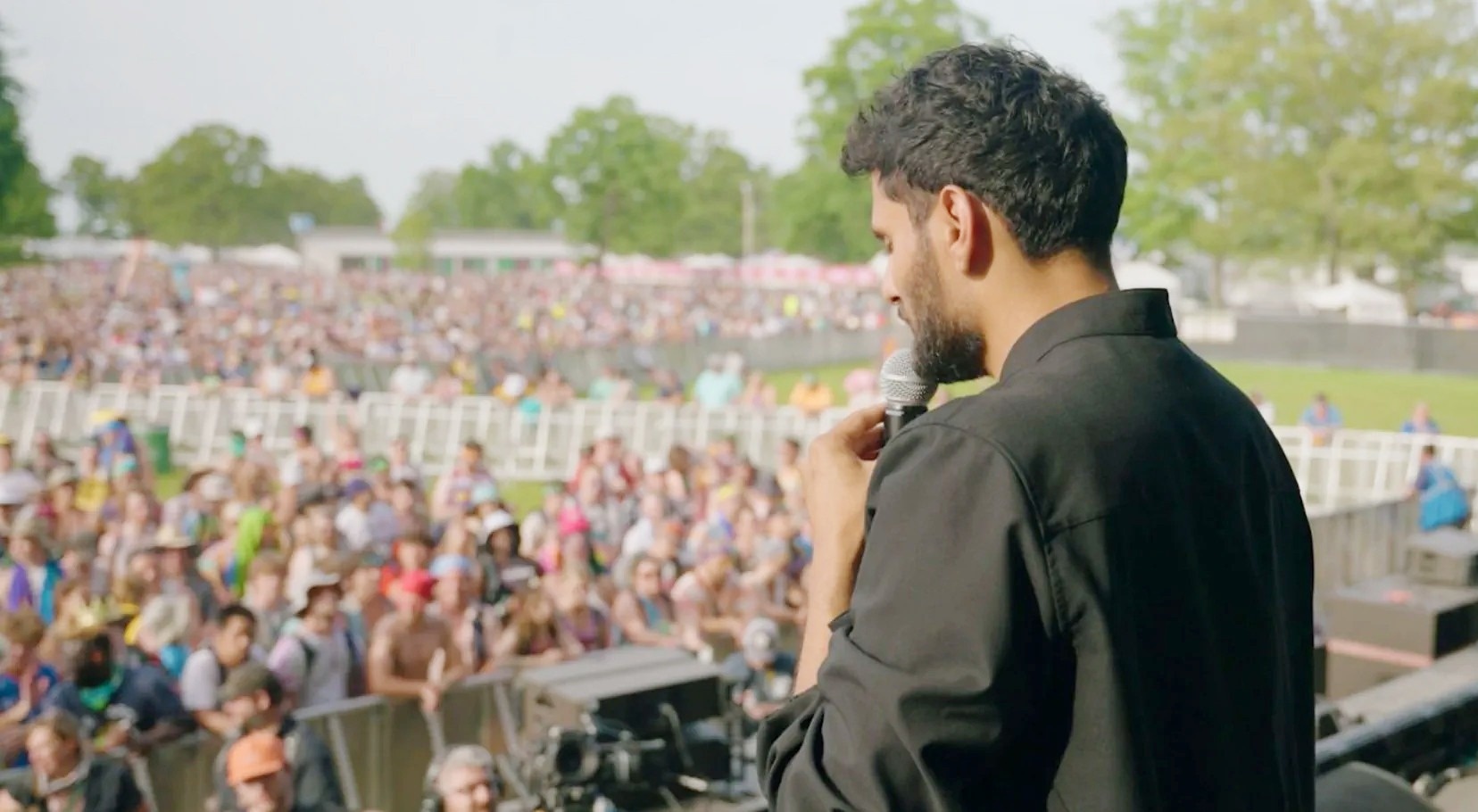 Tac gia sach best-seller bi to cao noi doi du chuyen hinh anh