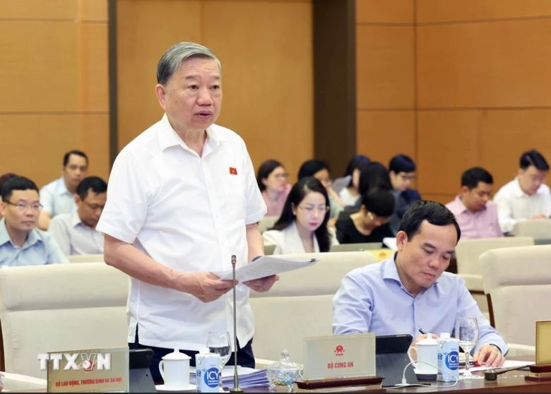 Vuong Dinh Hue Quoc hoi anh 7