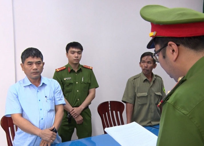 Pho Truong ban BQL Khu kinh te Dung Quat bi bat ve toi nhan hoi lo hinh anh