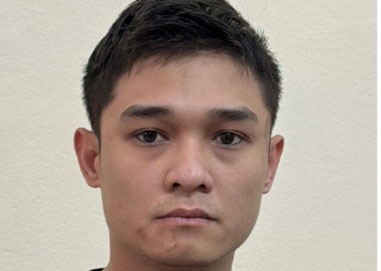 Nguy trang vu khi trong cac goi hang roi ship toan quoc hinh anh