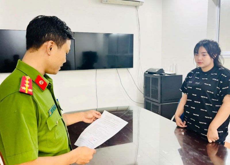 Dung hoa don thanh toan QR gia lua mua hang hinh anh