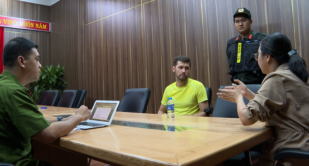 nhom tin dung den anh 1