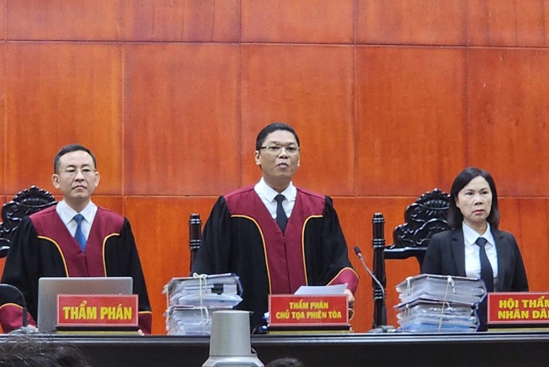 Ong Do Huu Ca,  Cong ty Khanh Dung anh 1