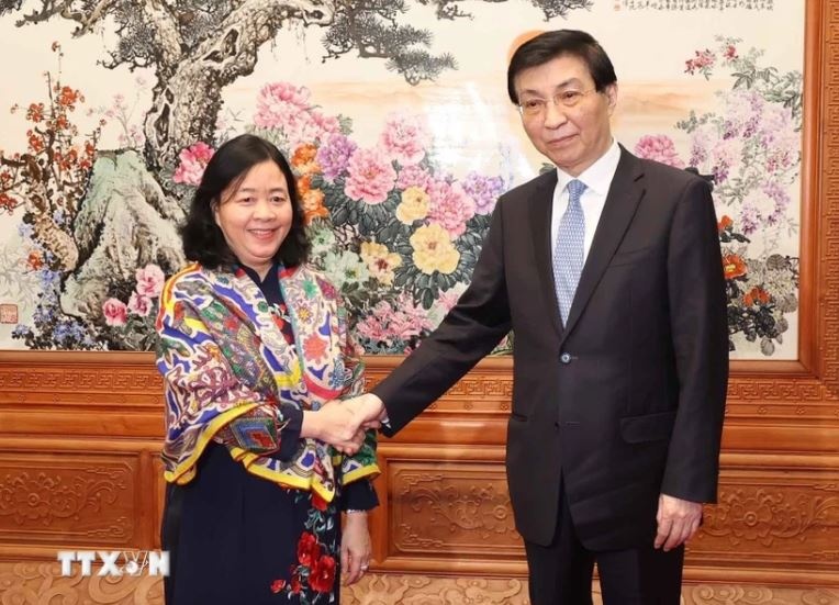 Vuong Dinh Hue anh 11