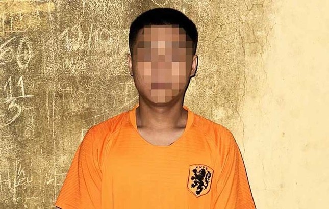 Hai hoc sinh lop 11 bi nhom nguoi tan cong dan toi chan thuong nang hinh anh