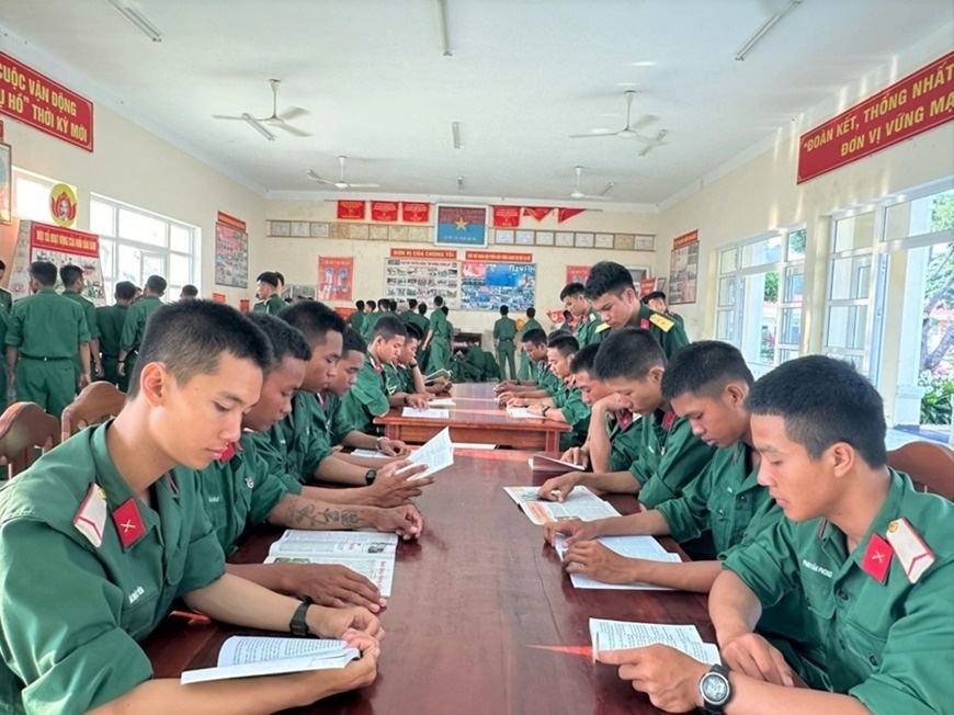 Dua van hoa doc tham vao doi song bo doi hinh anh