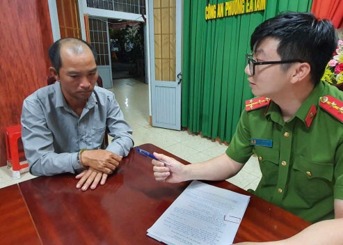 Ban dat cua nguoi khac, chiem doat hon 1 ty dong hinh anh