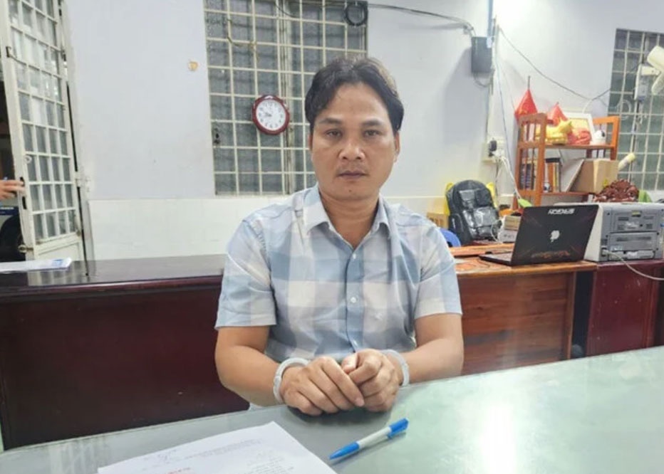 Bat ke lua ban du an 'ma', chiem doat 40 ty dong tron truy na hinh anh