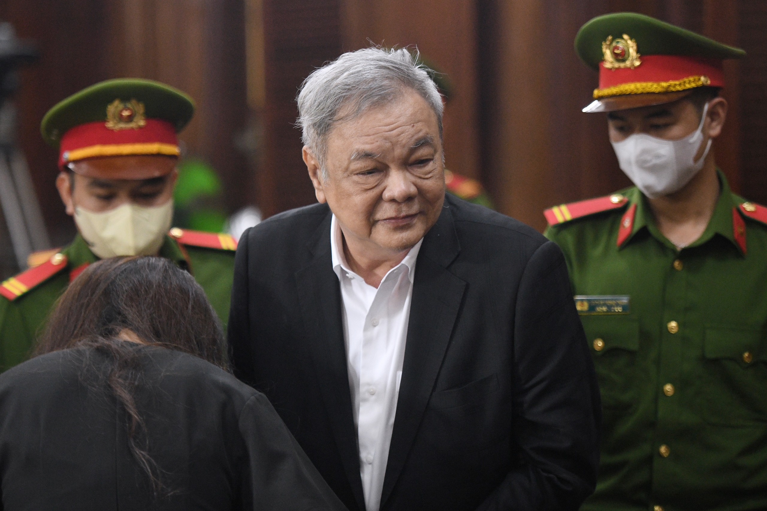 Hop dong chuyen nhuong trong vu ong Tran Qui Thanh duoc xu ly ra sao? hinh anh