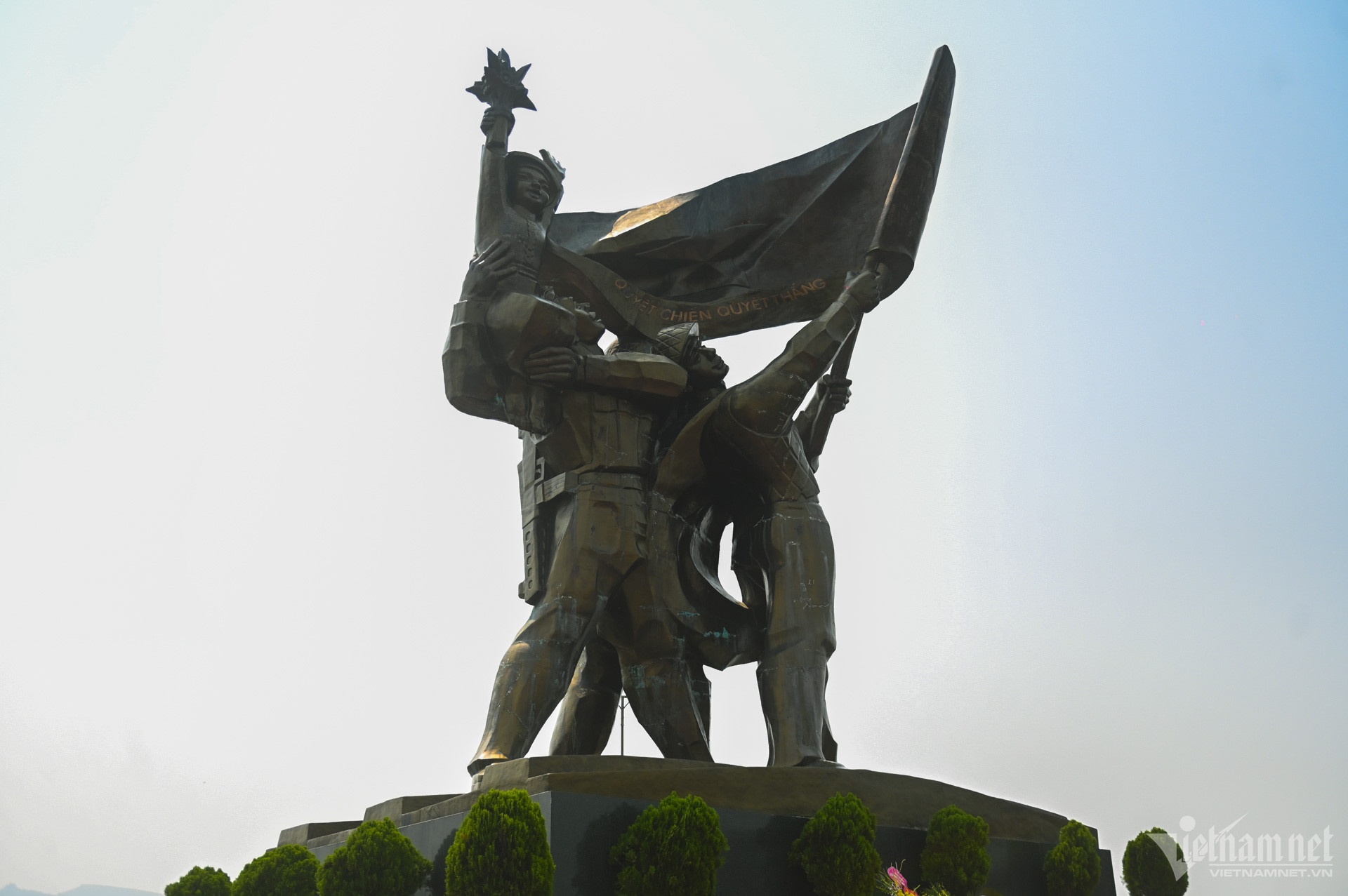 Tran Vy Tram Dien Bien anh 2