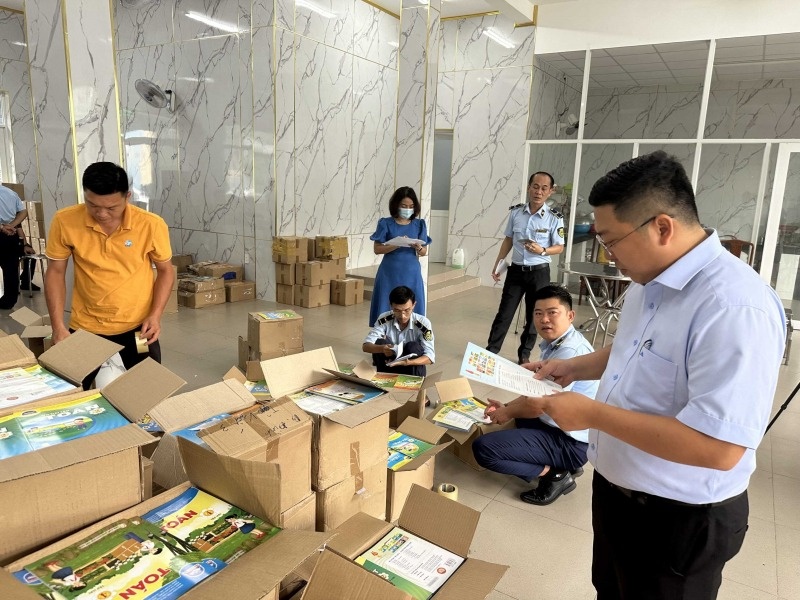 Tang cuong xu phat, ap dung cong nghe cao de chong nan sach gia hinh anh