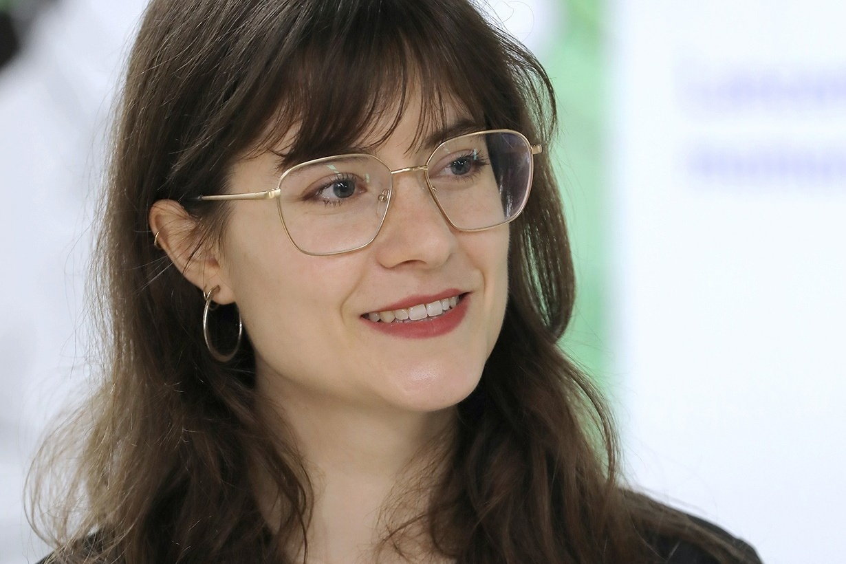 Cuon sach ket noi van hoa Viet - Phap hinh anh