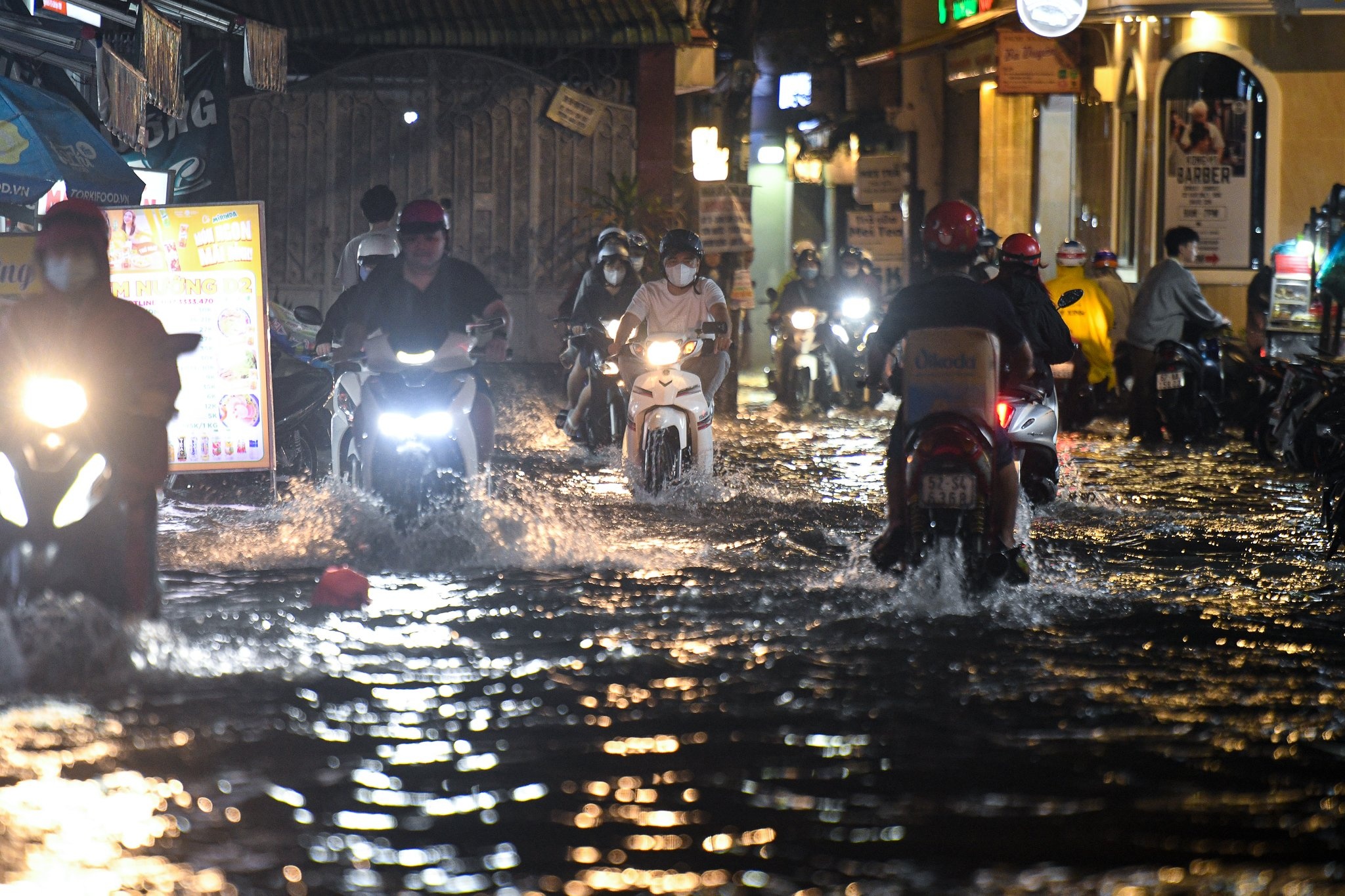 TP.HCM cay do mua ngap anh 5