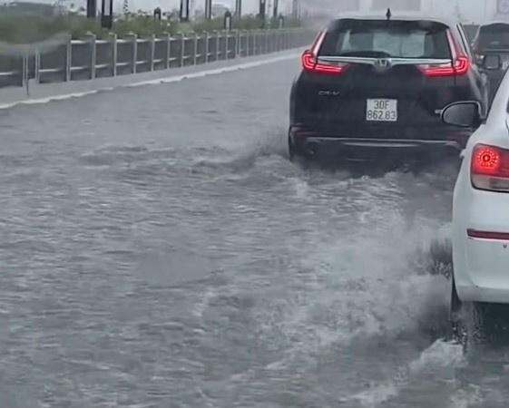 Ha Noi mua ngap anh 4