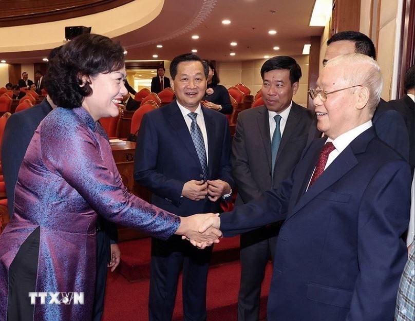 Hoi nghi Trung uong anh 1