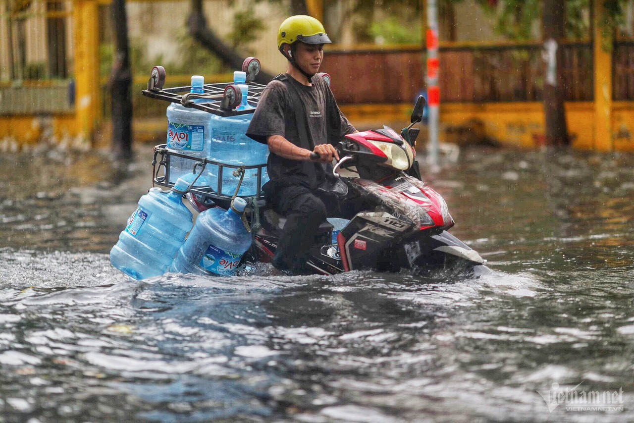 TP.HCM mua ngap anh 2